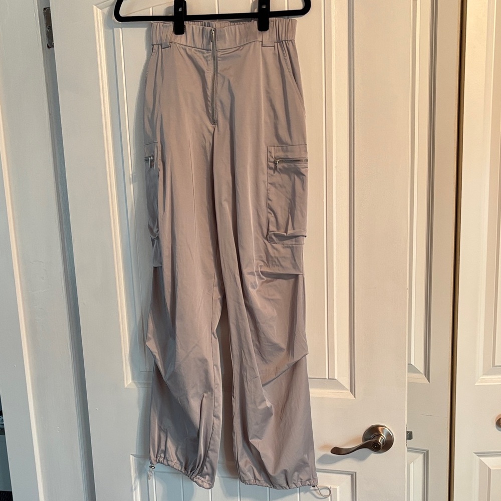 Zara Women's Tan Cargo Pants